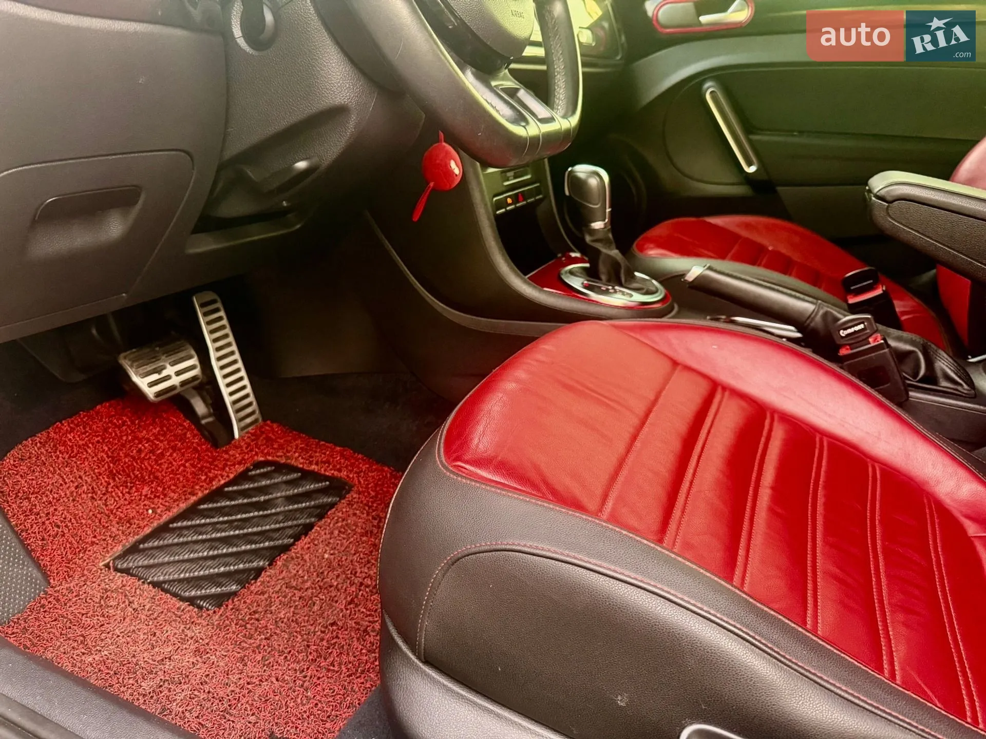 2013 Volkswagen Beetle - мініатюра 18