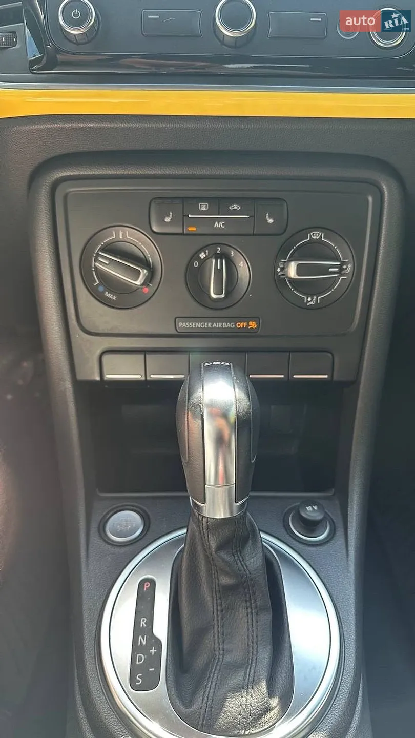 2013 Volkswagen Beetle - мініатюра 21
