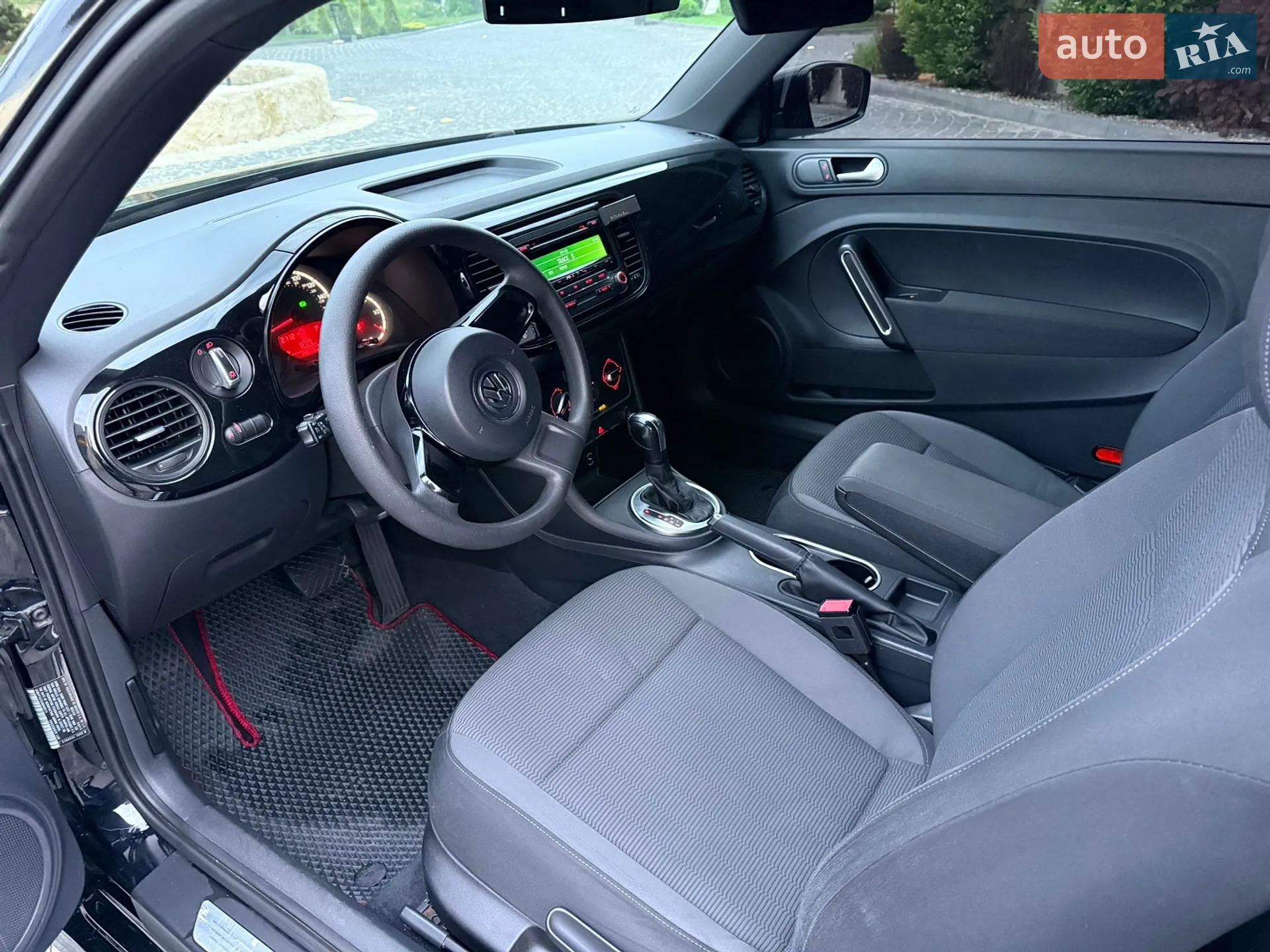 2013 Volkswagen Beetle - мініатюра 12