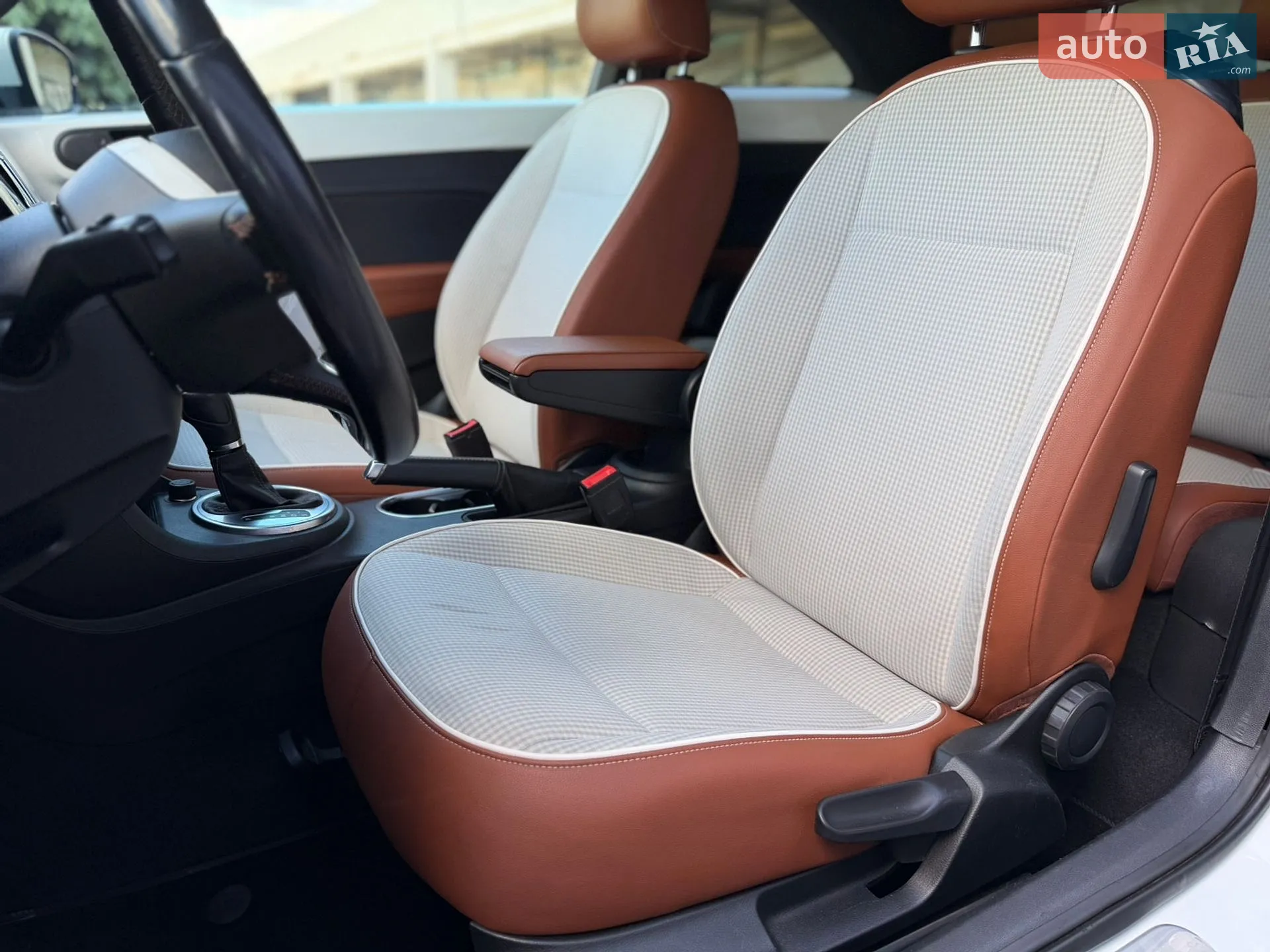 2017 Volkswagen Beetle - мініатюра 12
