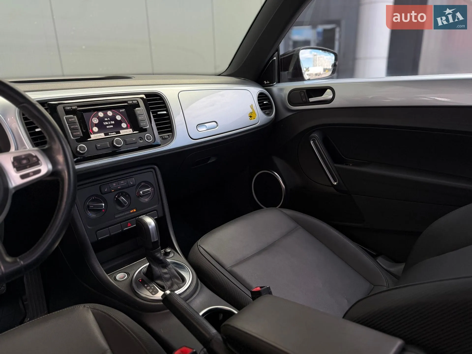 2013 Volkswagen Beetle - мініатюра 21