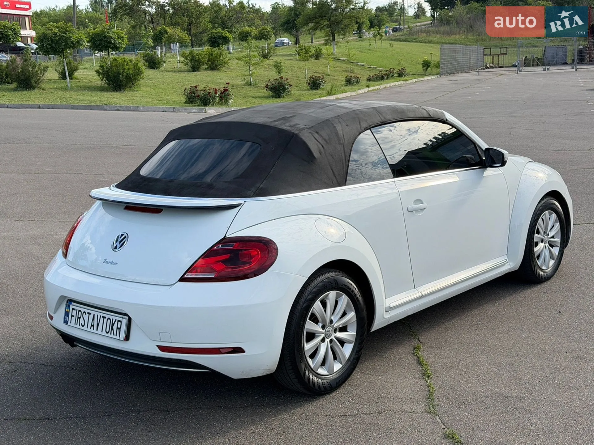 2017 Volkswagen Beetle - мініатюра 3