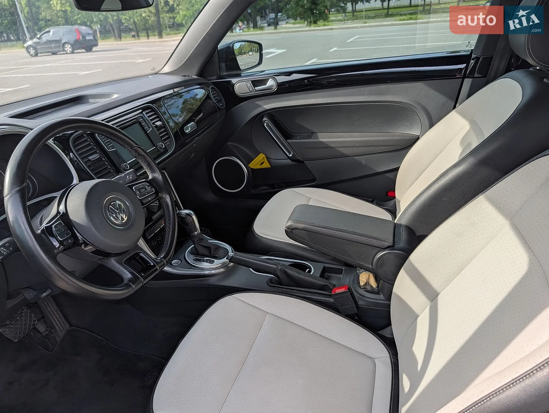 2017 Volkswagen Beetle - мініатюра 11