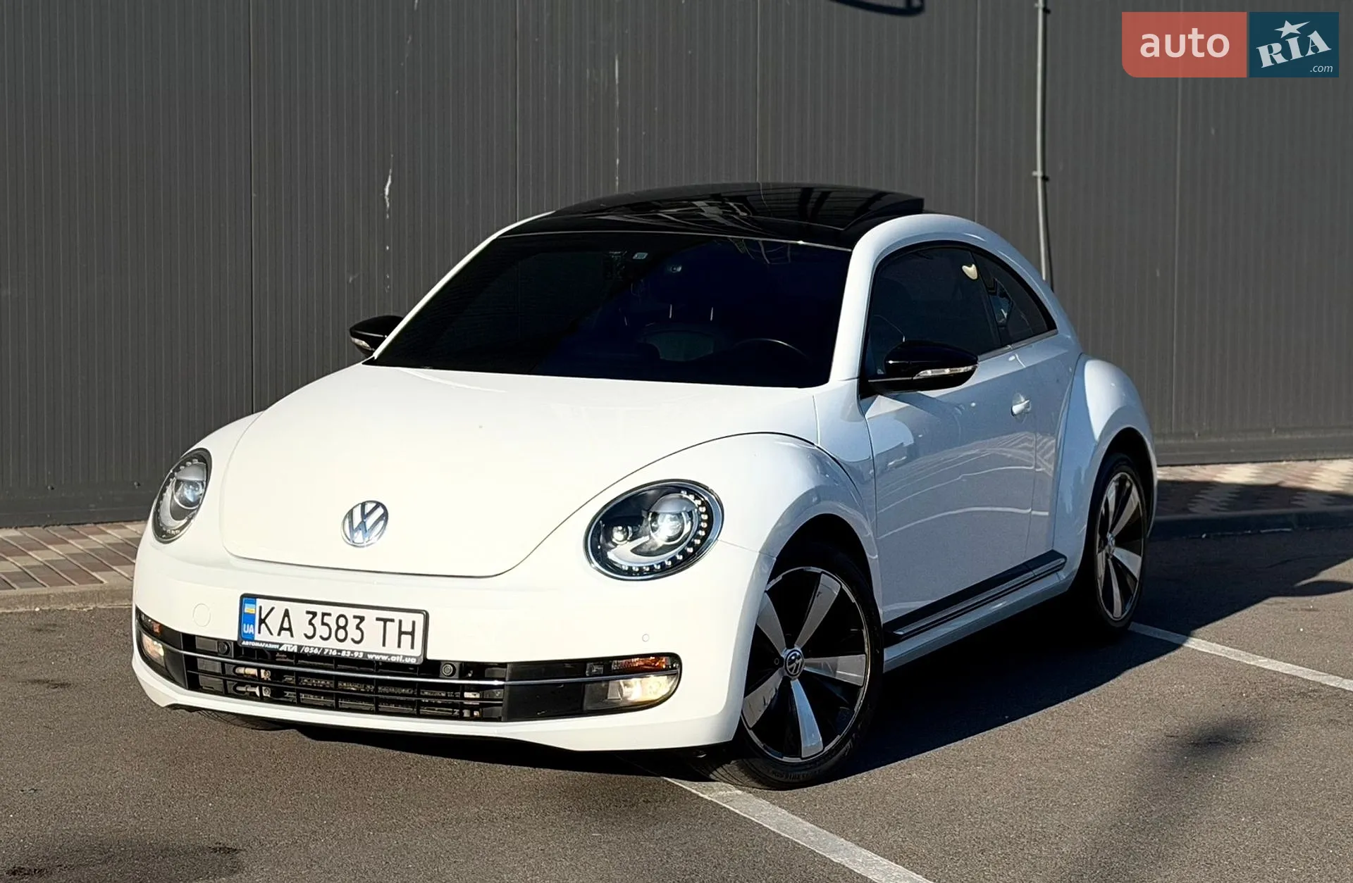 2015 Volkswagen Beetle - мініатюра 3