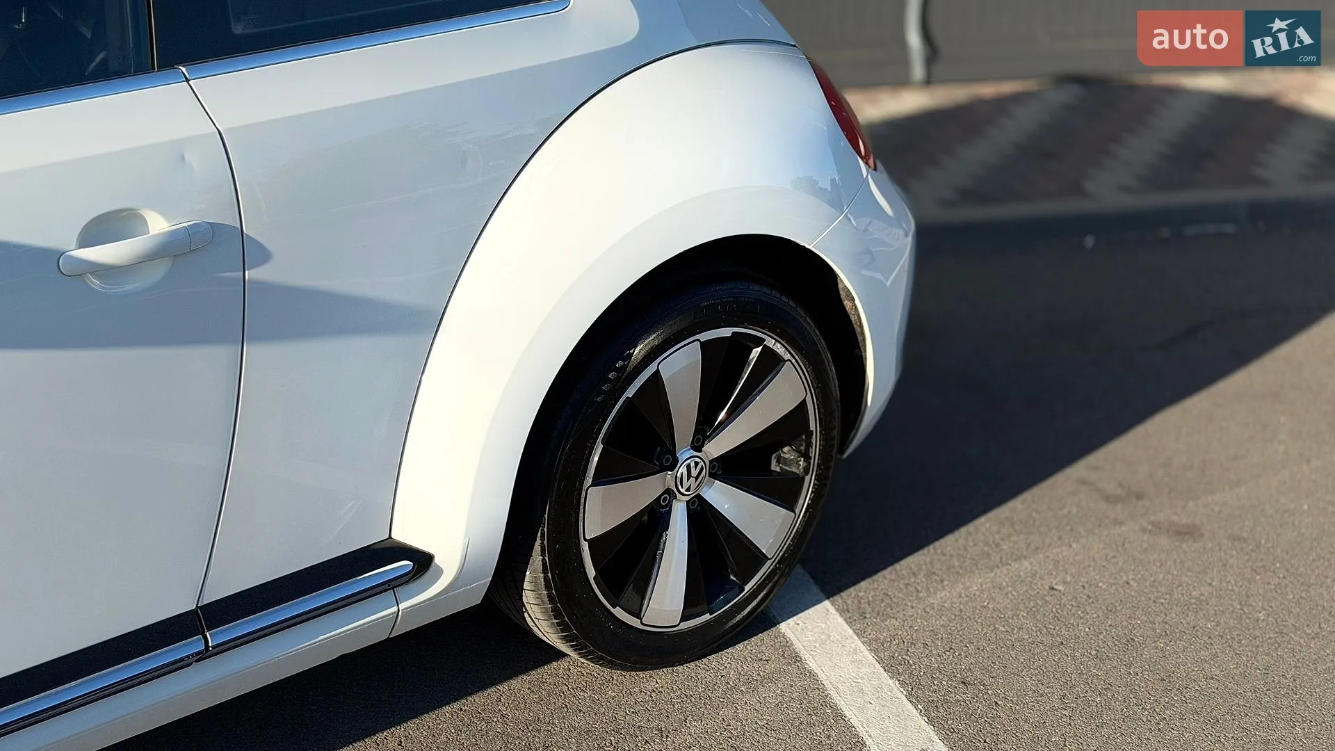 2015 Volkswagen Beetle - мініатюра 23