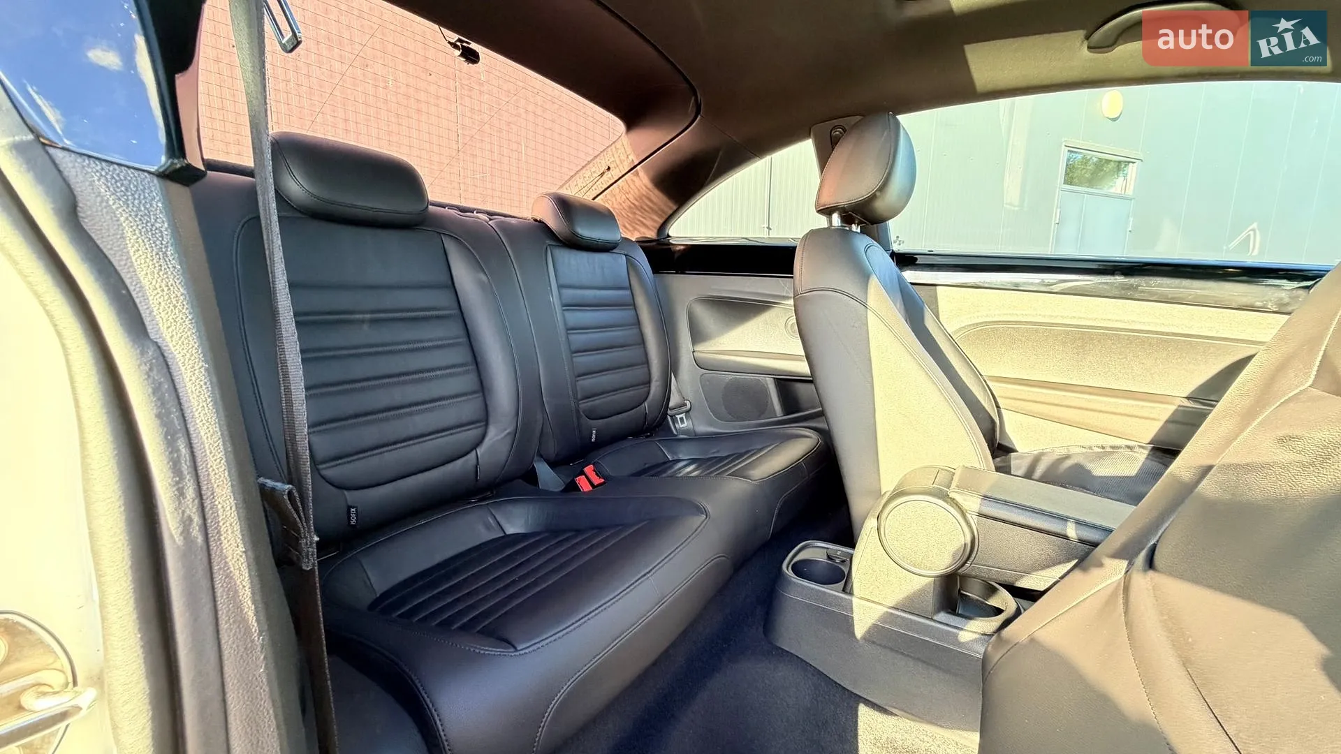2015 Volkswagen Beetle - мініатюра 29
