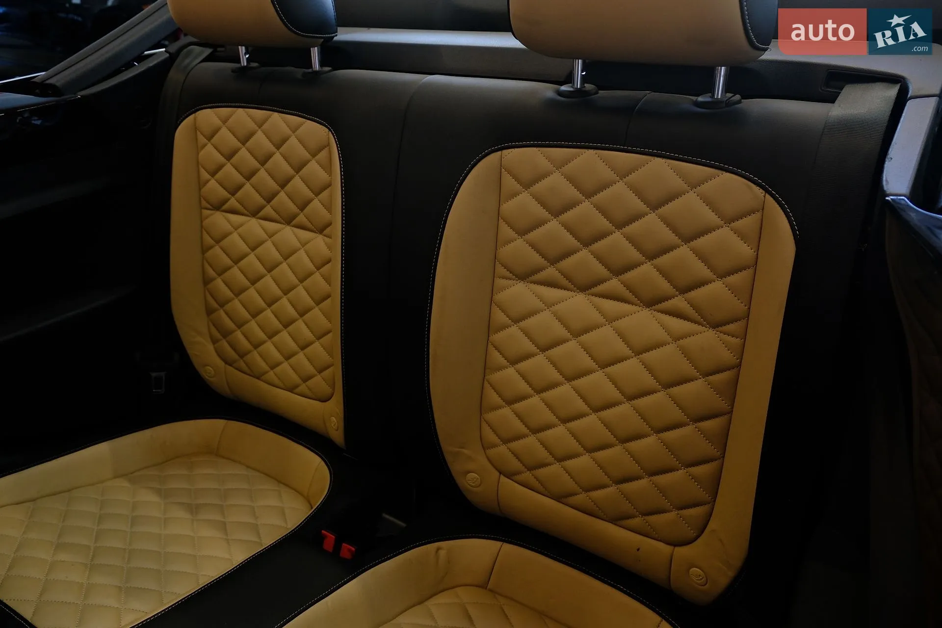 2019 Volkswagen Beetle - мініатюра 28