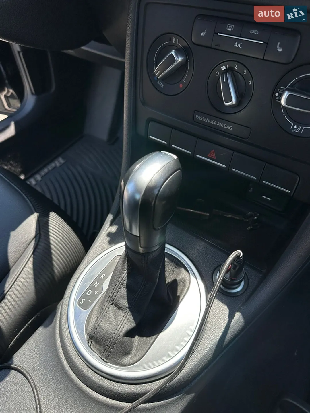 2015 Volkswagen Beetle - мініатюра 18