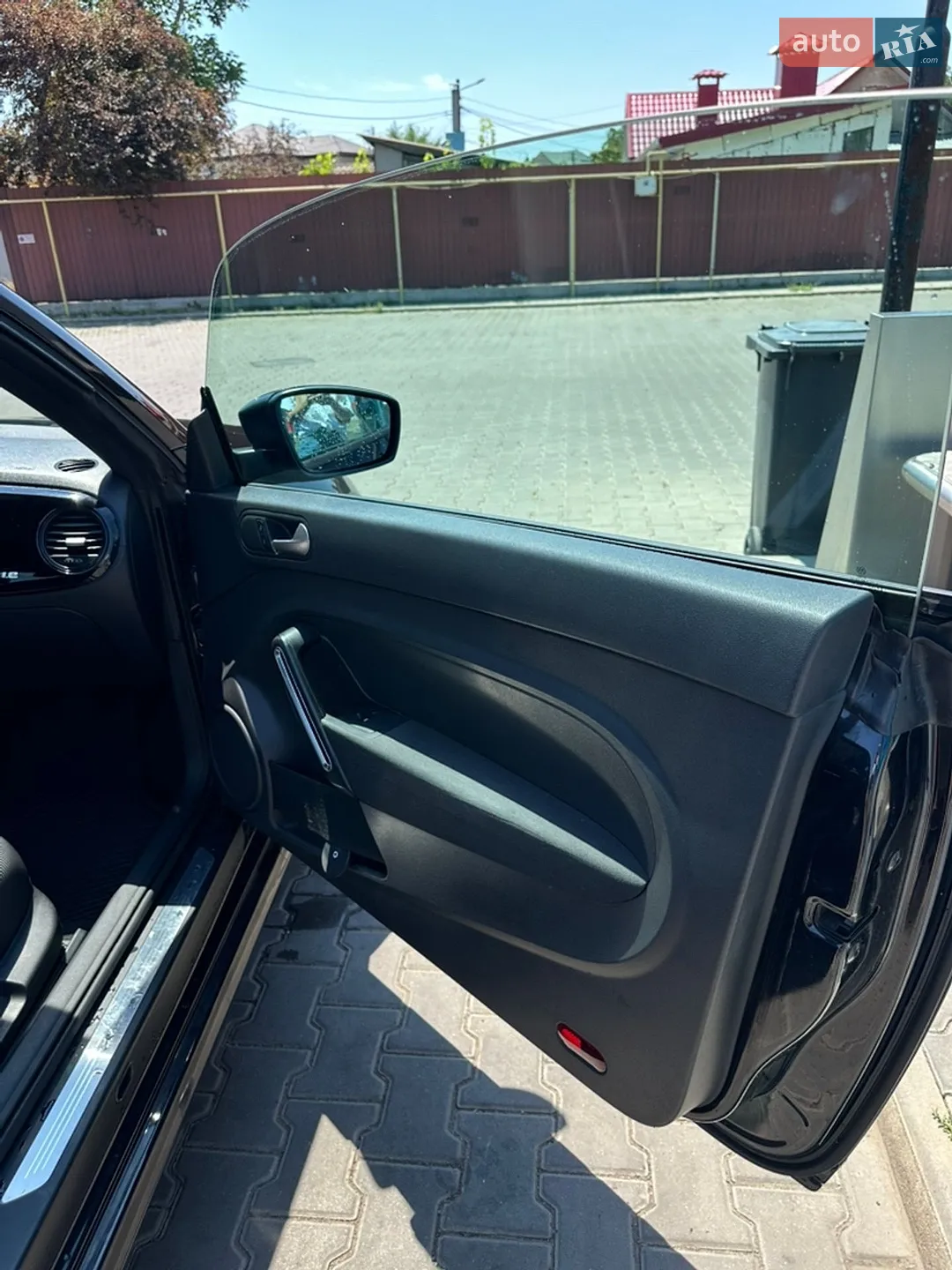 2015 Volkswagen Beetle - мініатюра 28