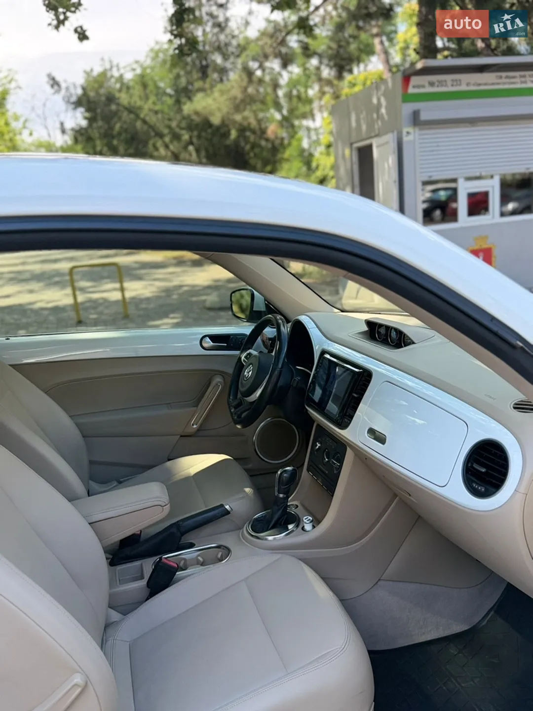 2014 Volkswagen Beetle - мініатюра 8