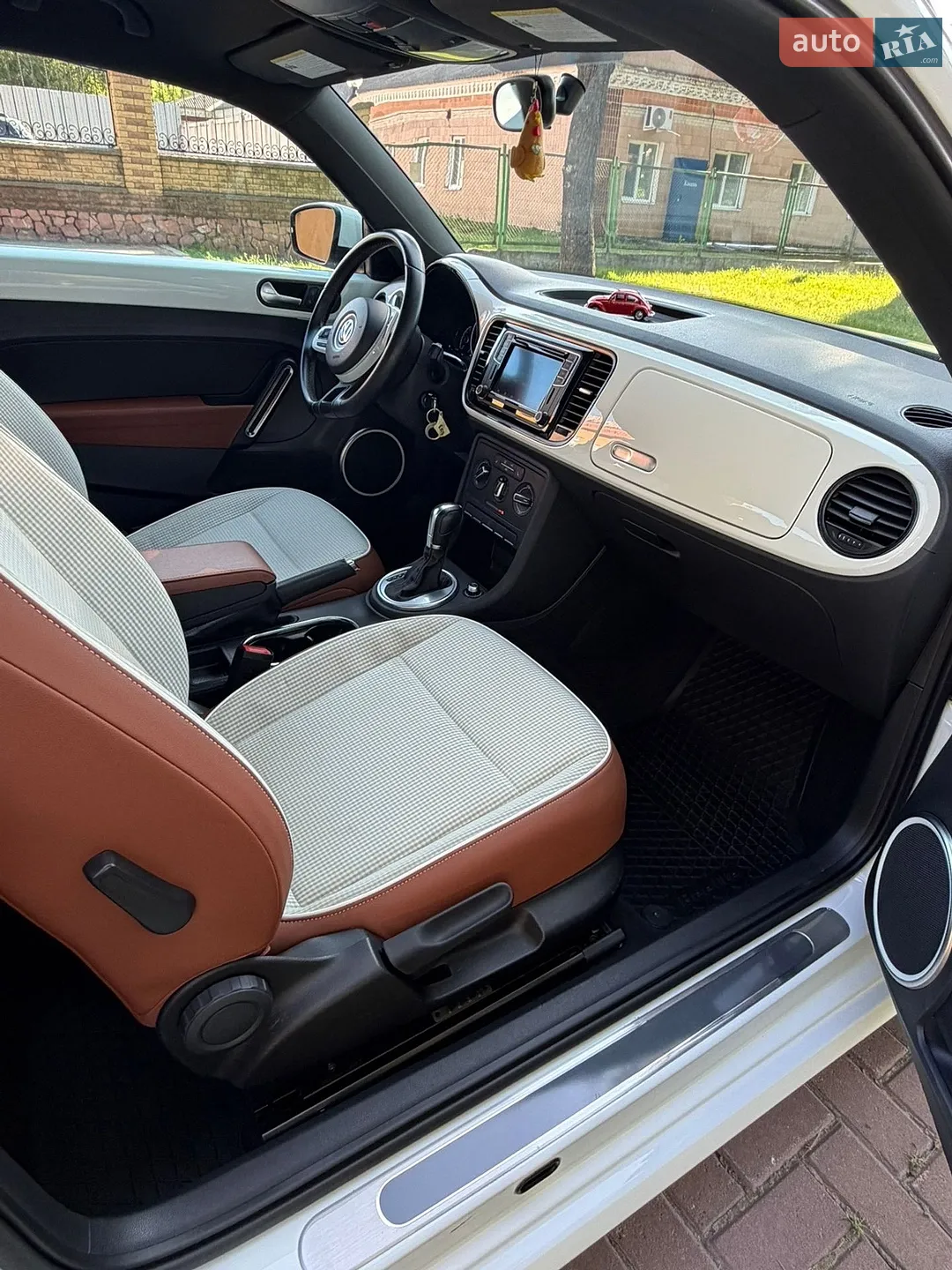 2016 Volkswagen Beetle - мініатюра 8
