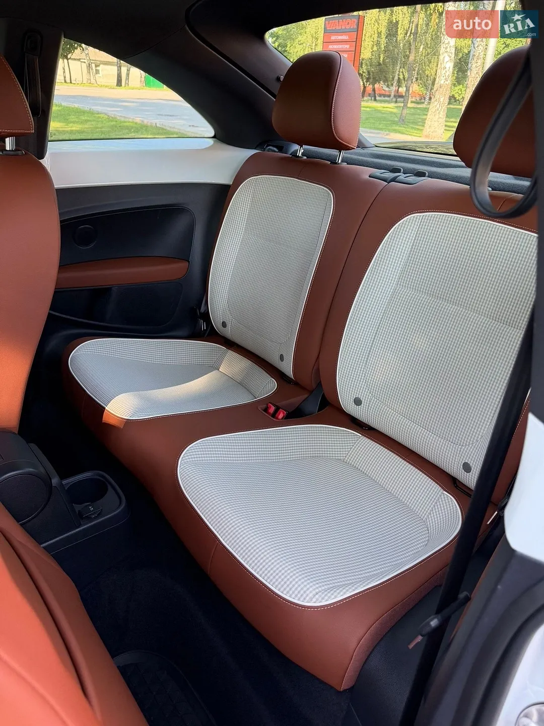 2016 Volkswagen Beetle - мініатюра 11