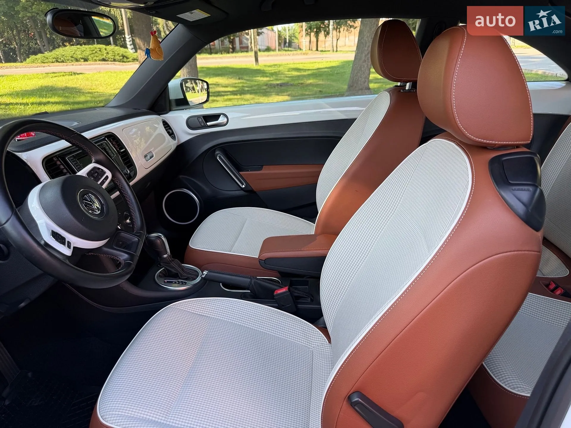 2016 Volkswagen Beetle - мініатюра 14