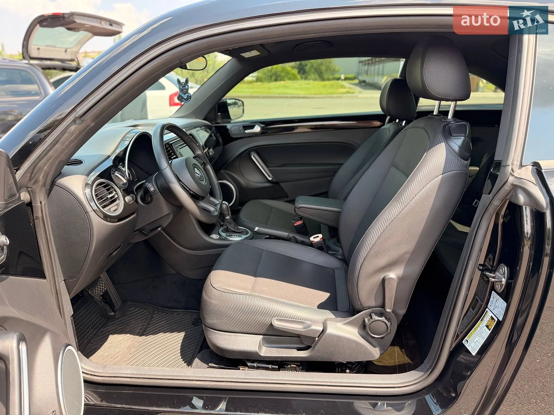 2014 Volkswagen Beetle - мініатюра 44
