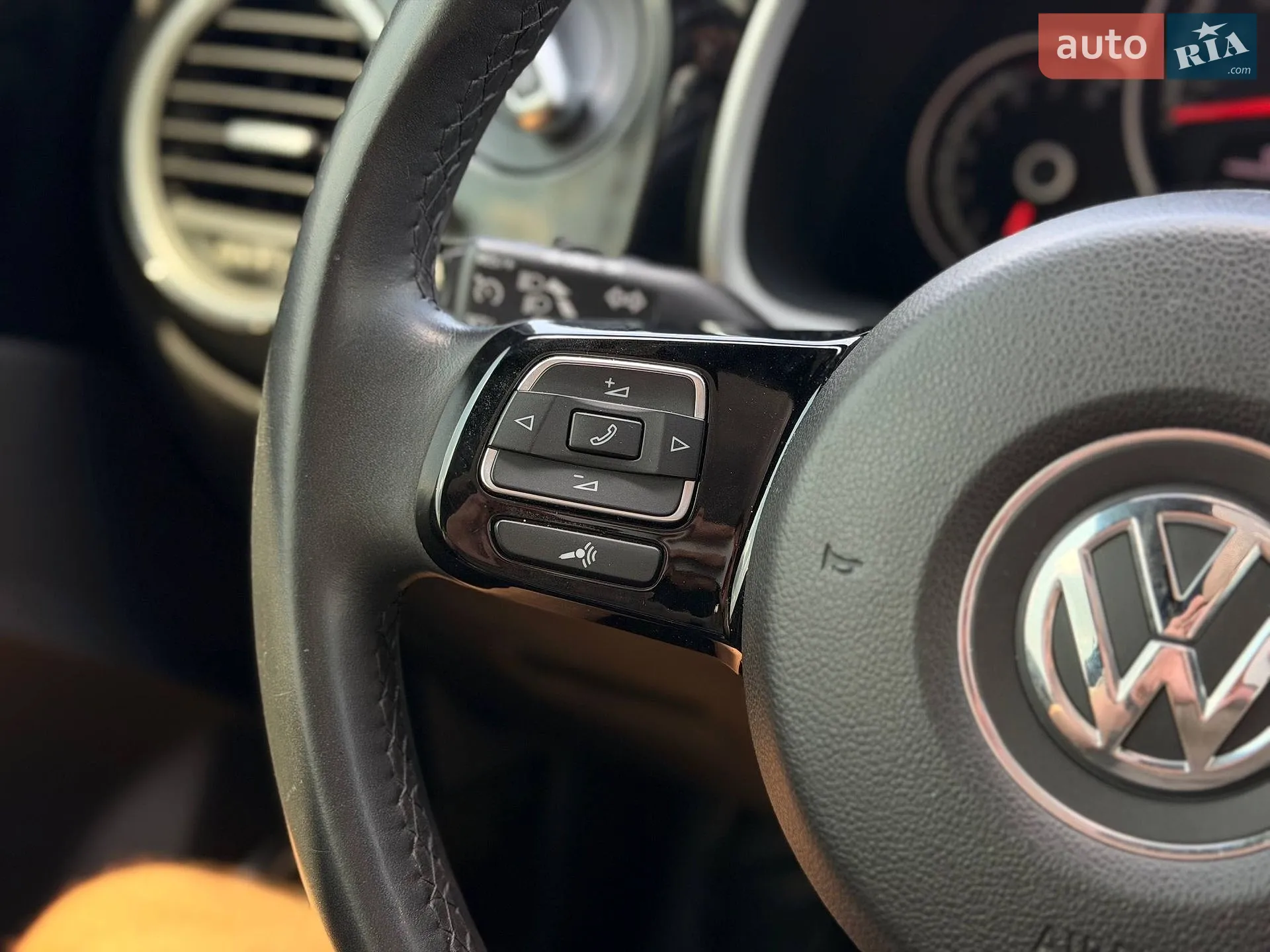 2014 Volkswagen Beetle - мініатюра 64