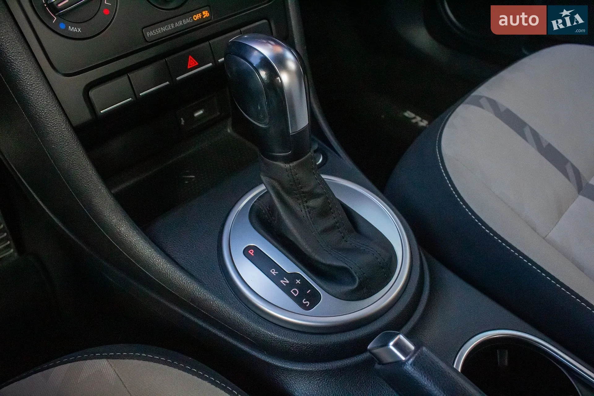 2015 Volkswagen Beetle - мініатюра 30