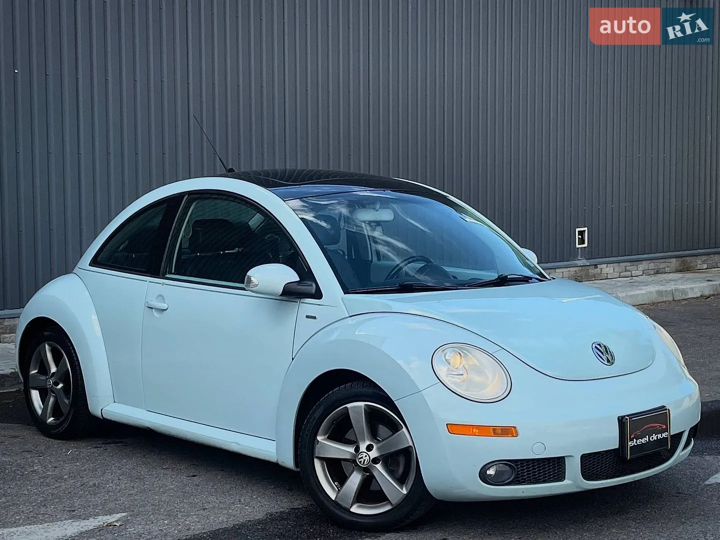 2010 Volkswagen Beetle - мініатюра 3