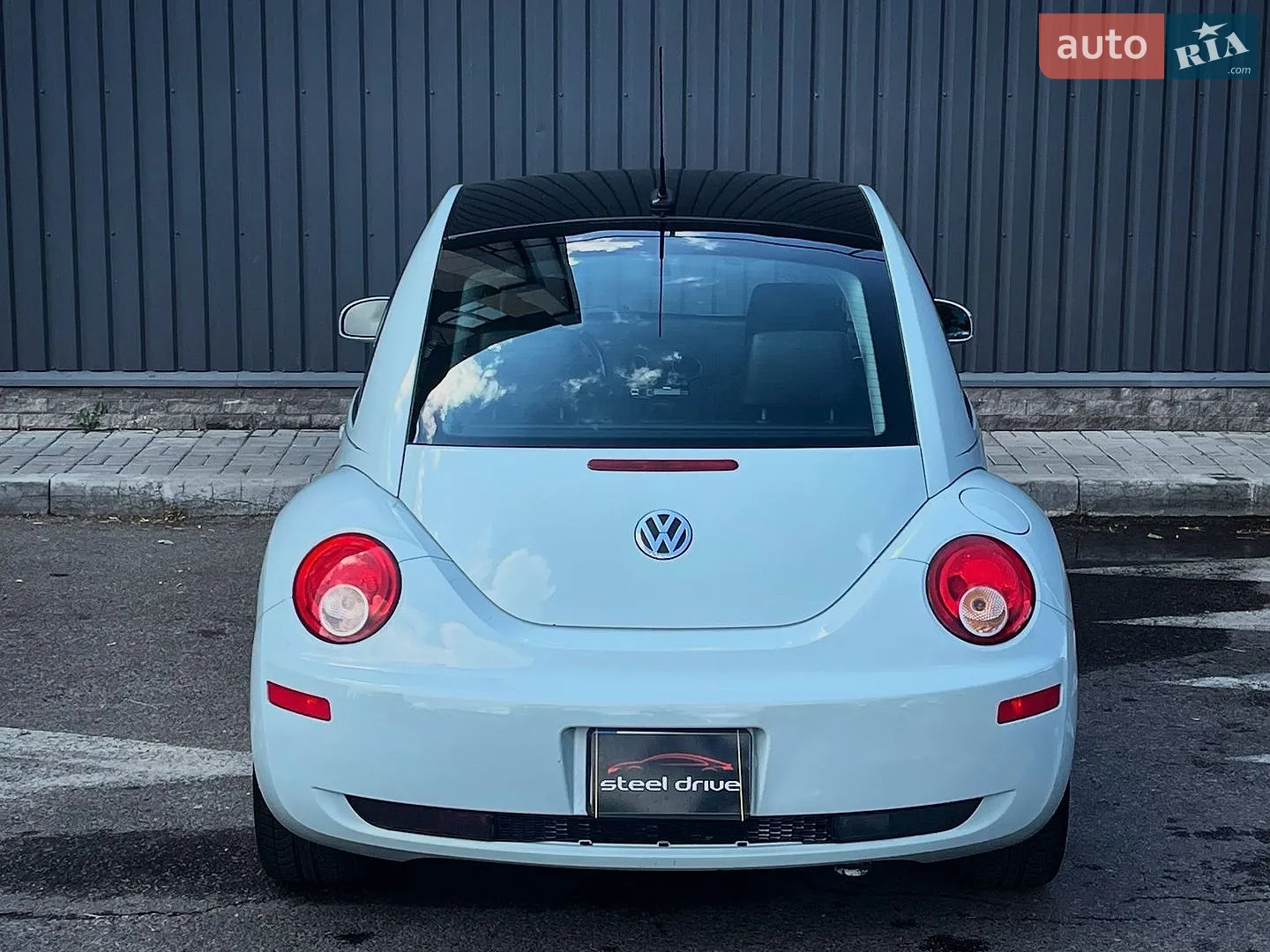 2010 Volkswagen Beetle - мініатюра 5
