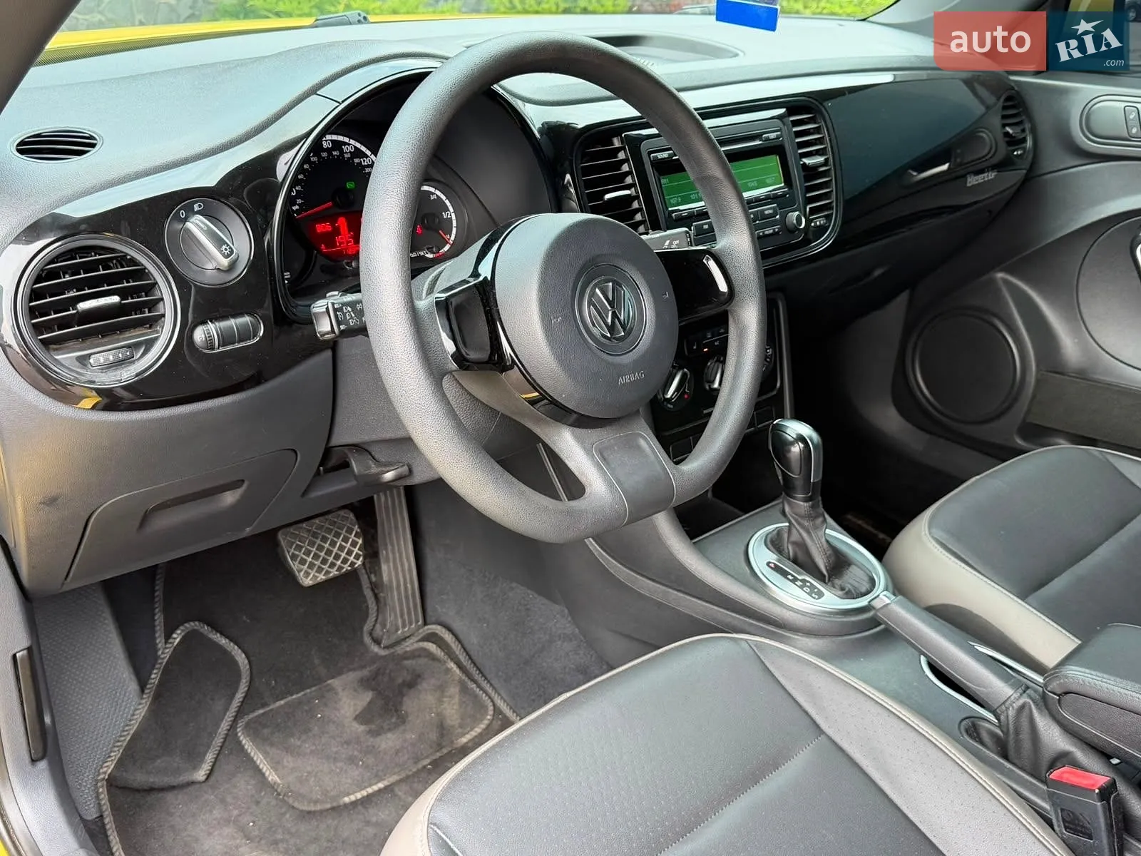 2015 Volkswagen Beetle - мініатюра 38
