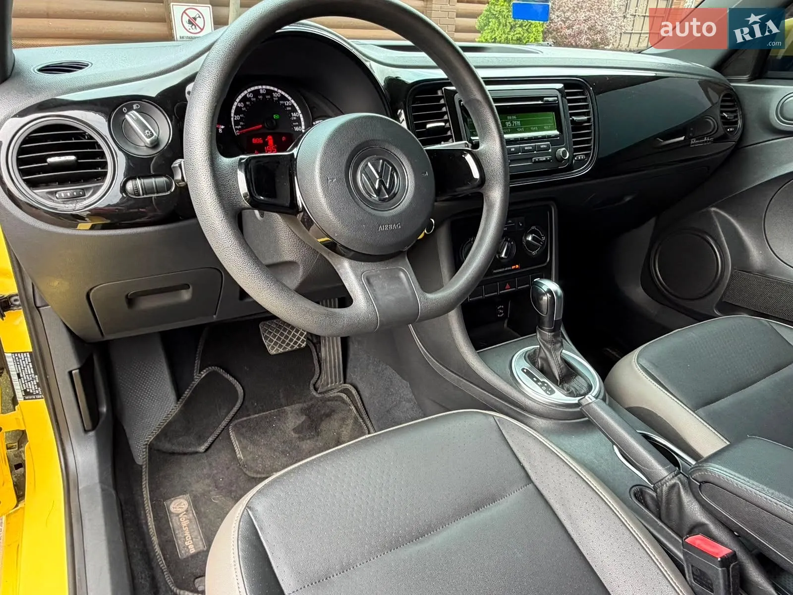 2015 Volkswagen Beetle - мініатюра 42
