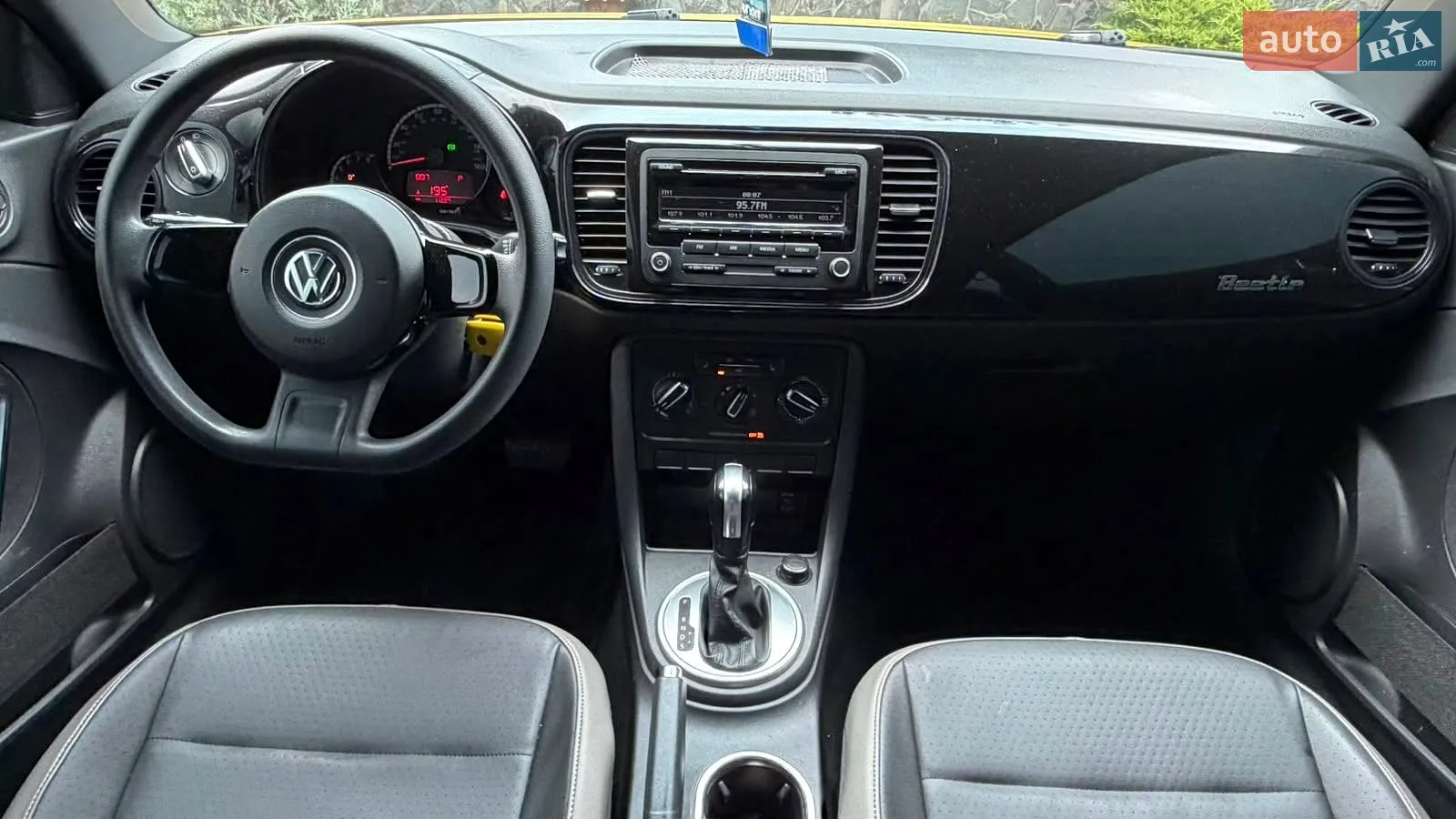 2015 Volkswagen Beetle - мініатюра 57