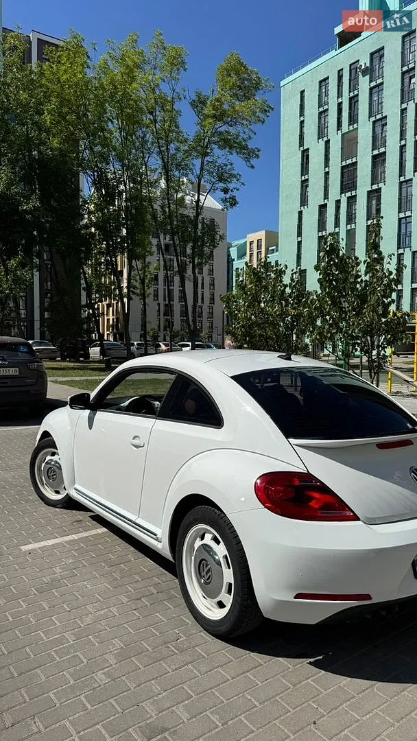2014 Volkswagen Beetle - мініатюра 3