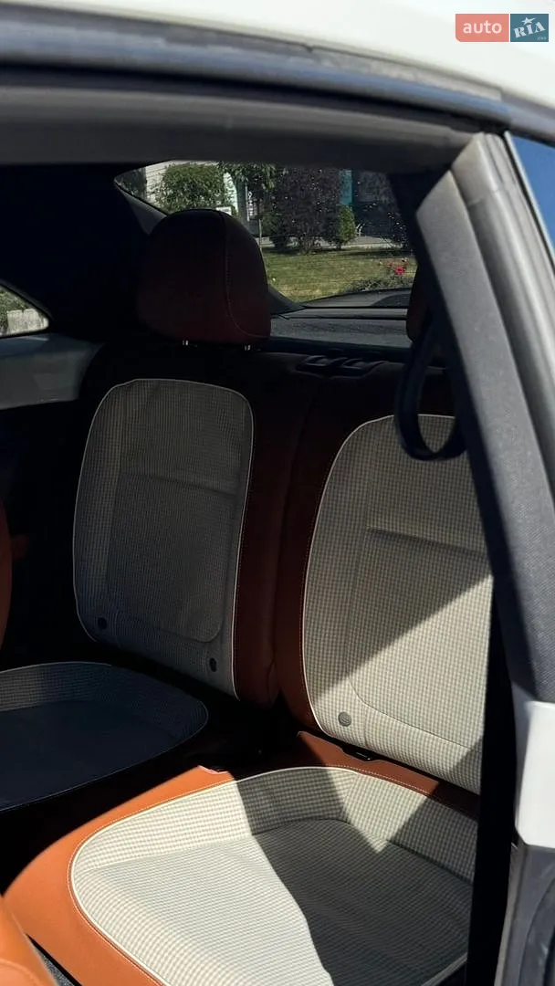 2014 Volkswagen Beetle - мініатюра 7