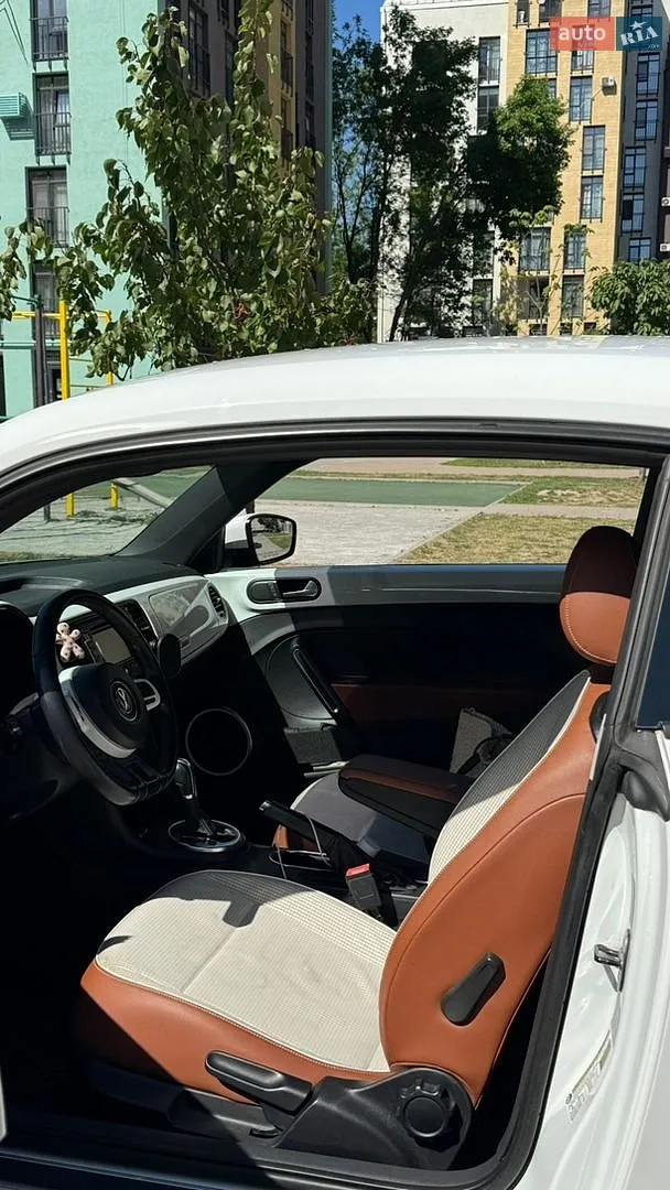 2014 Volkswagen Beetle - мініатюра 5