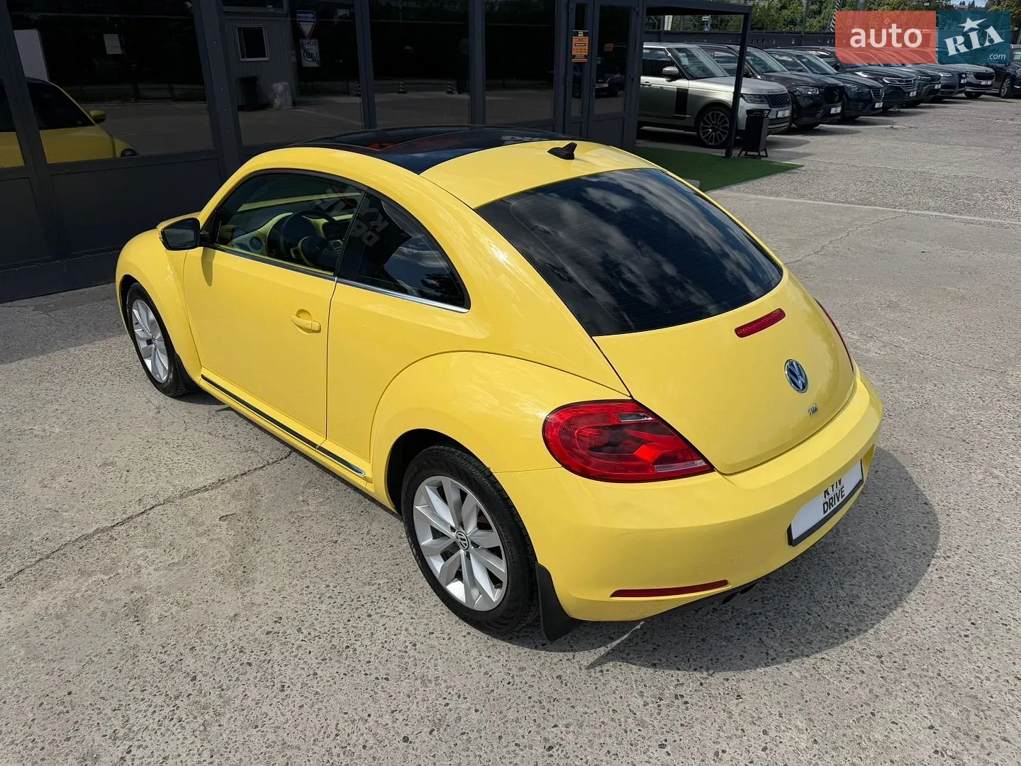 2013 Volkswagen Beetle - мініатюра 8