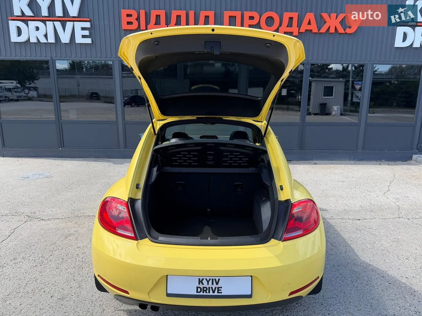 2013 Volkswagen Beetle - мініатюра 12