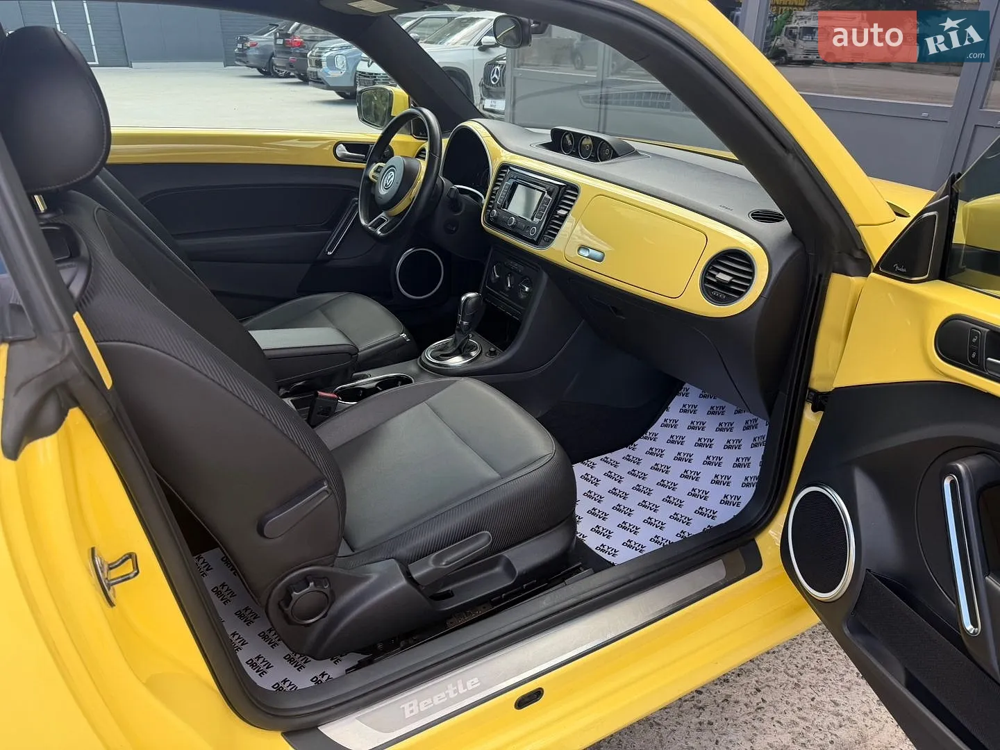 2013 Volkswagen Beetle - мініатюра 21