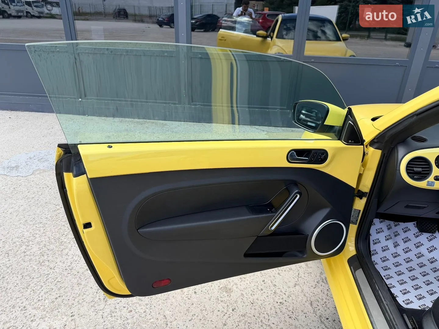 2013 Volkswagen Beetle - мініатюра 27