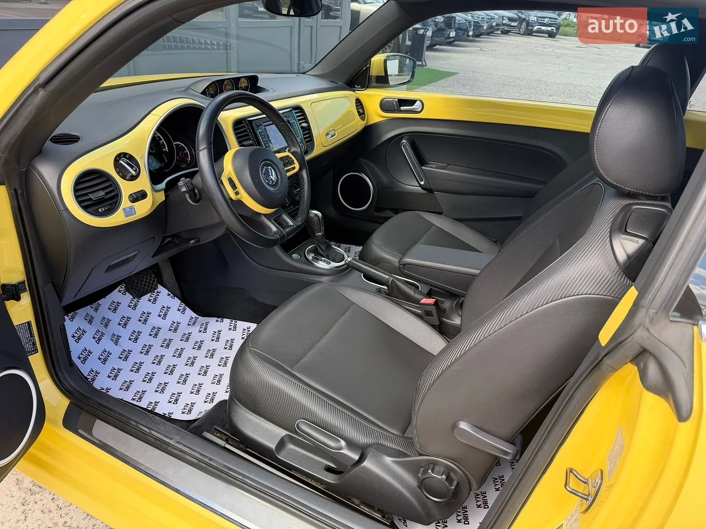 2013 Volkswagen Beetle - мініатюра 28