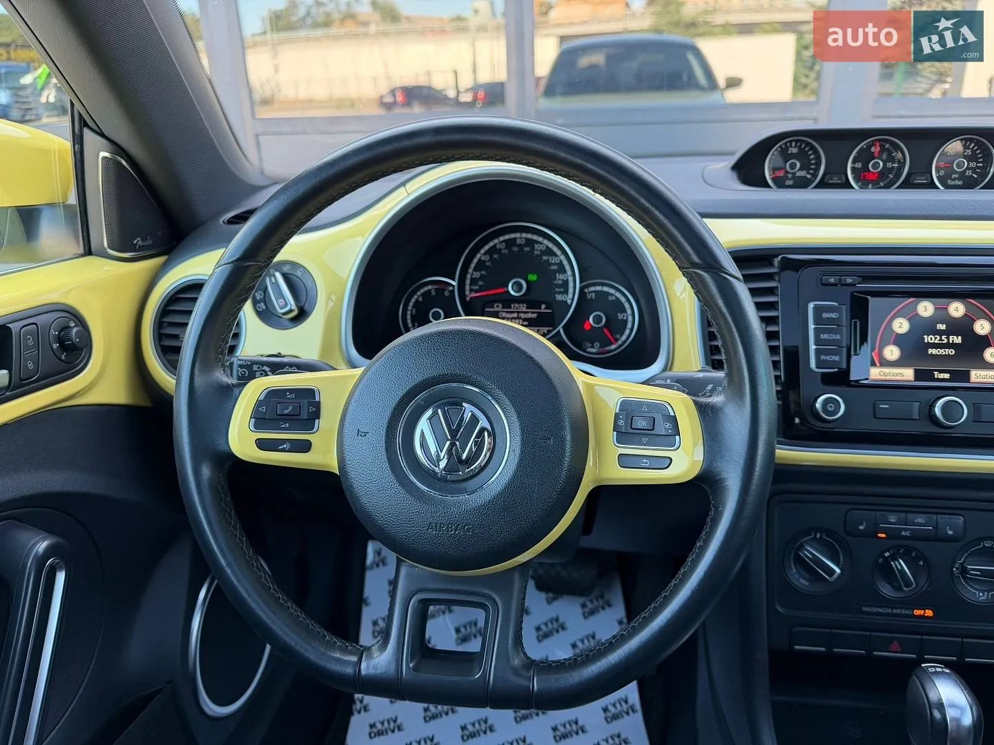 2013 Volkswagen Beetle - мініатюра 39