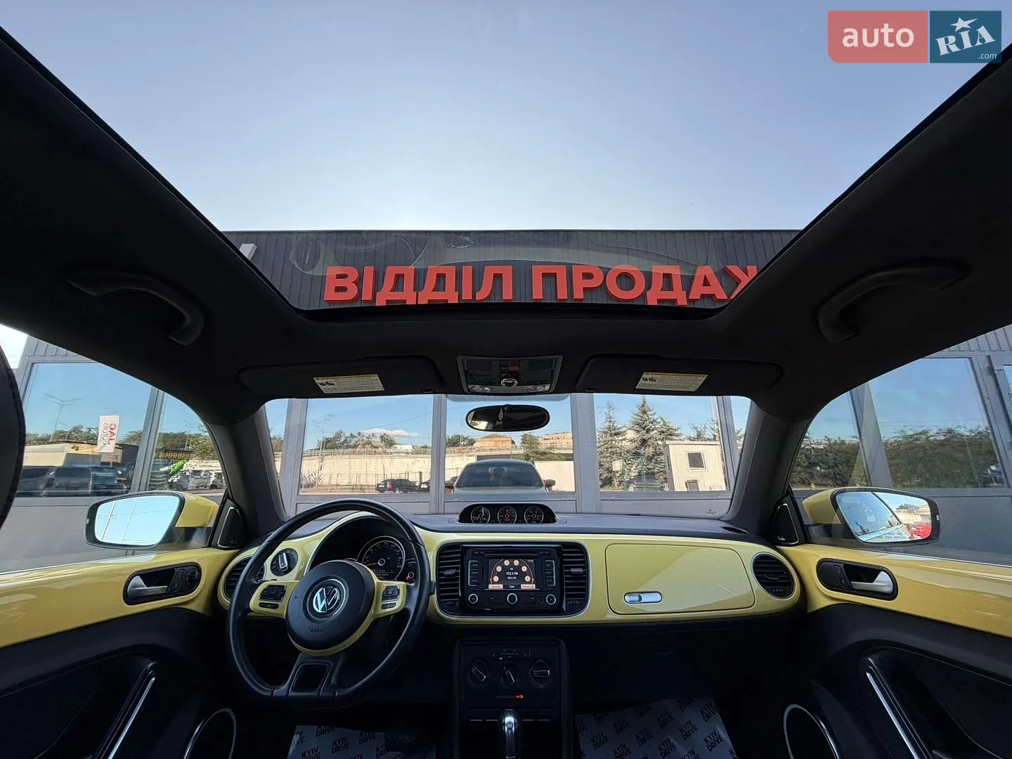 2013 Volkswagen Beetle - мініатюра 35