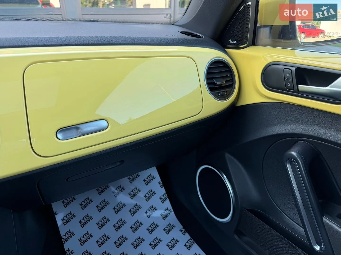 2013 Volkswagen Beetle - мініатюра 38