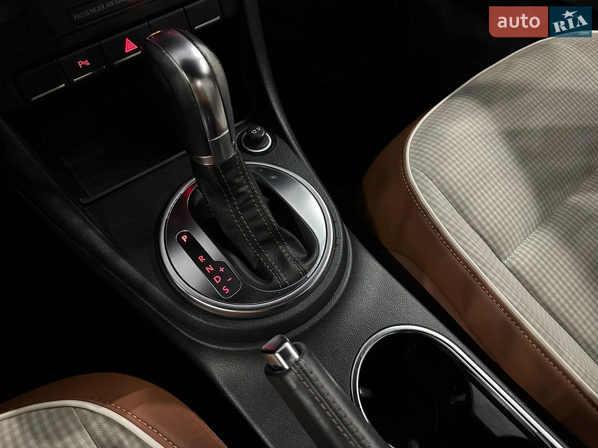 2016 Volkswagen Beetle - мініатюра 23