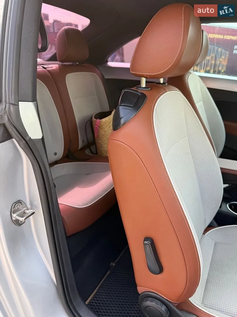 2015 Volkswagen Beetle - мініатюра 12