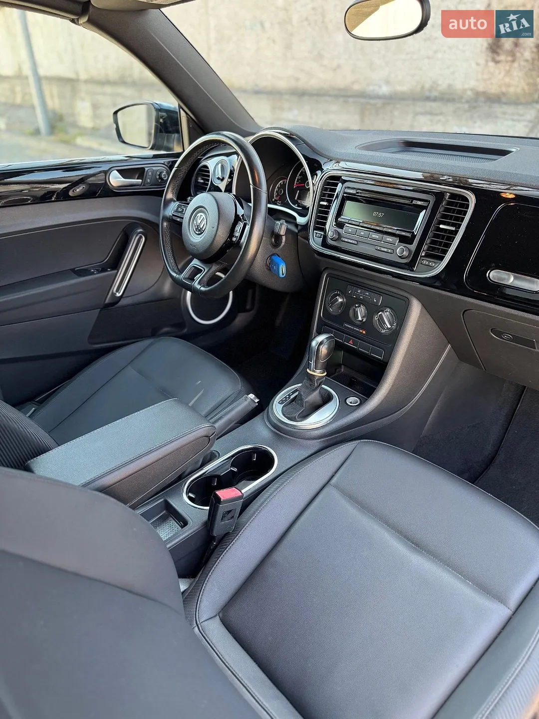 2015 Volkswagen Beetle - мініатюра 18