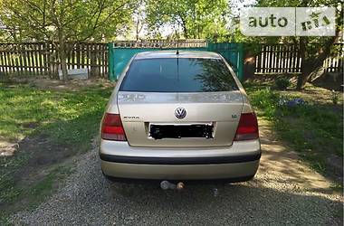 Седан Volkswagen Bora 2002 в Киеве