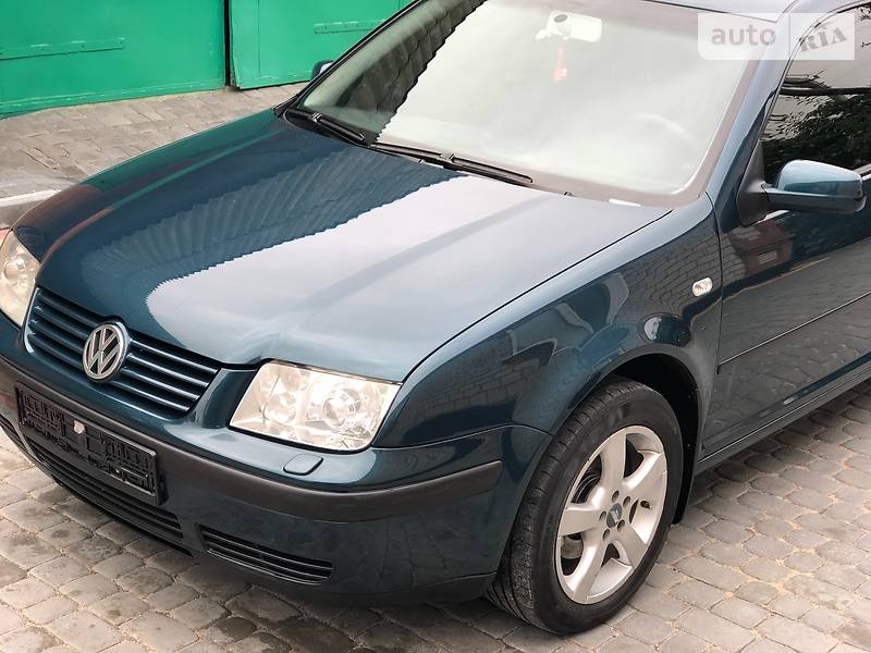 Седан Volkswagen Bora 2006 в Киеве