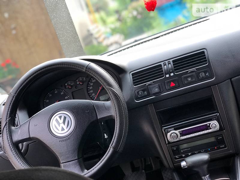 Седан Volkswagen Bora 2006 в Киеве
