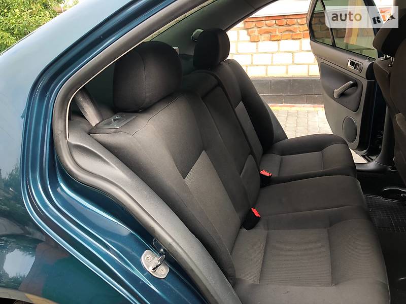 Седан Volkswagen Bora 2006 в Киеве
