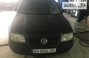 Седан Volkswagen Bora 1998 в Киеве