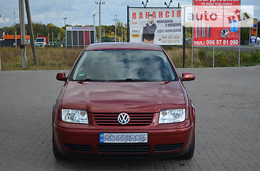 Седан Volkswagen Bora 2000 в Луцке