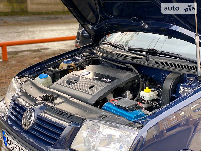 Седан Volkswagen Bora 2002 в Мукачевому