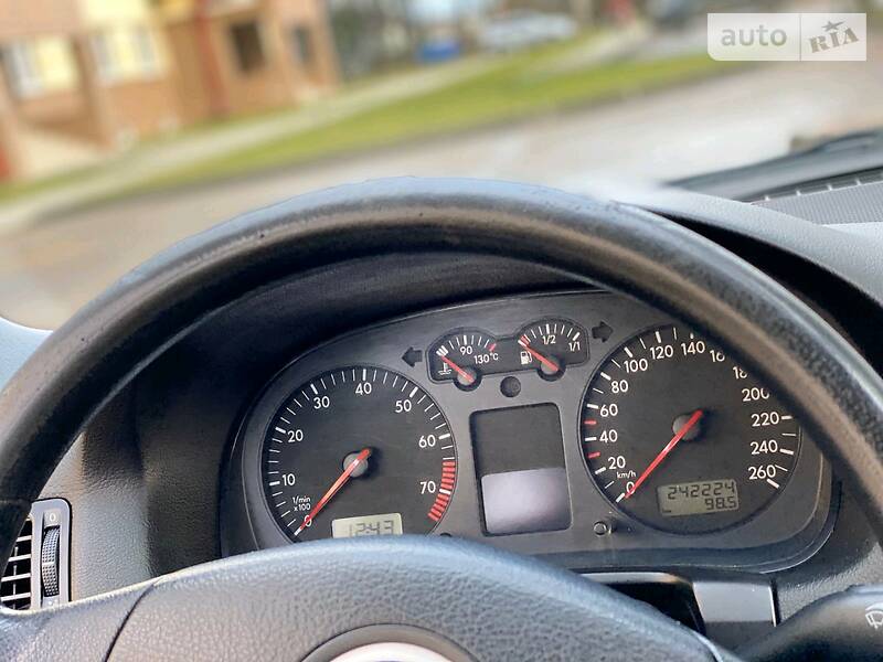 Седан Volkswagen Bora 2002 в Мукачевому