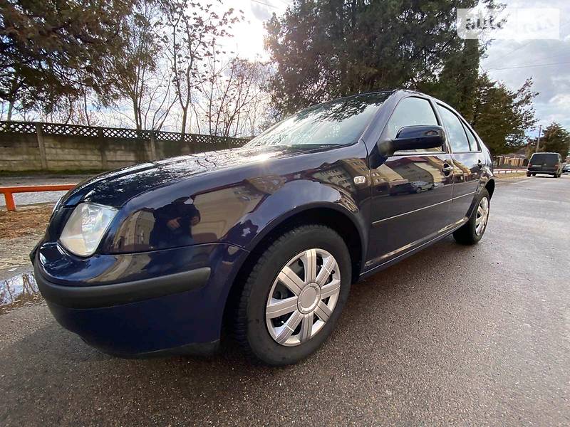 Седан Volkswagen Bora 2002 в Мукачевому