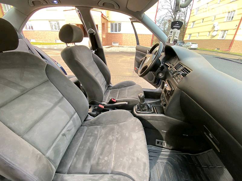 Седан Volkswagen Bora 2002 в Мукачевому