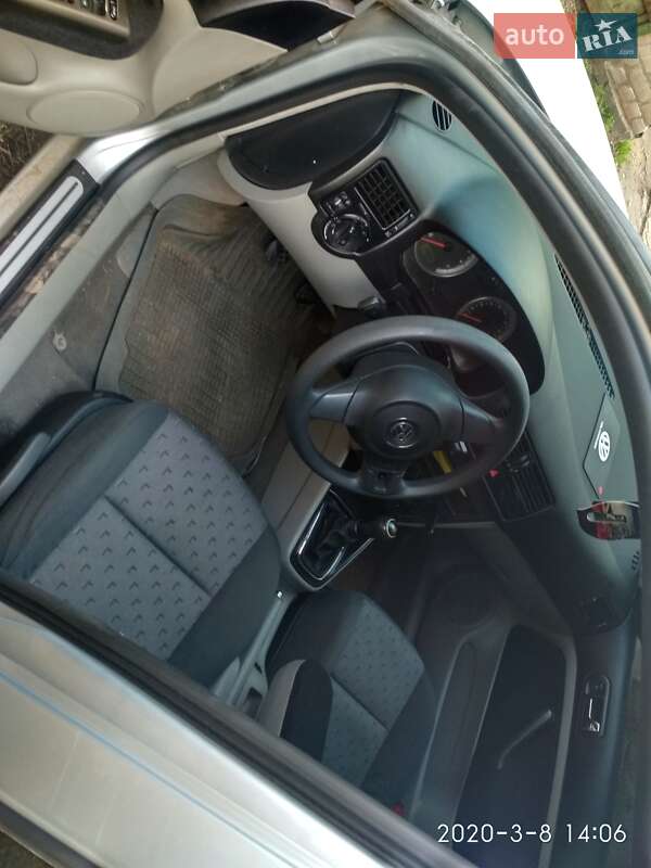 Седан Volkswagen Bora 2001 в Кривому Розі